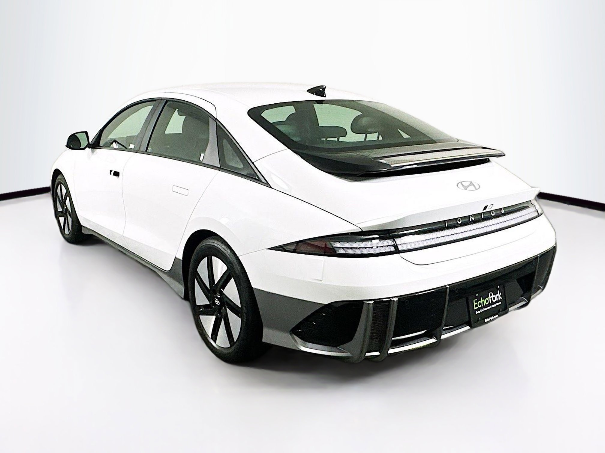 Used 2024 Hyundai Ioniq 6 SE image 5