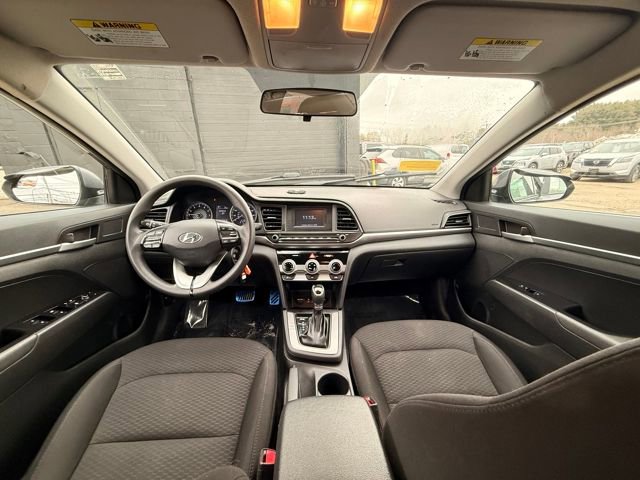 Used 2019 Hyundai Elantra SE w/ Cargo Package FWD image 17