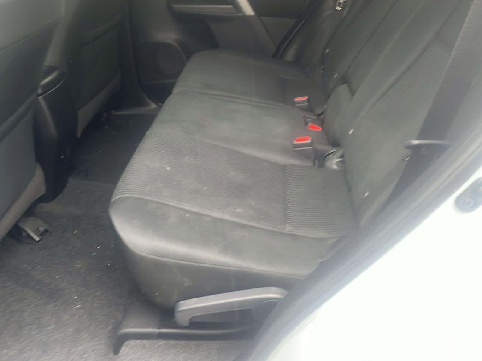 Used 2018 Toyota RAV4 LE w/ All Weather Liner Package AWD/4WD image 15