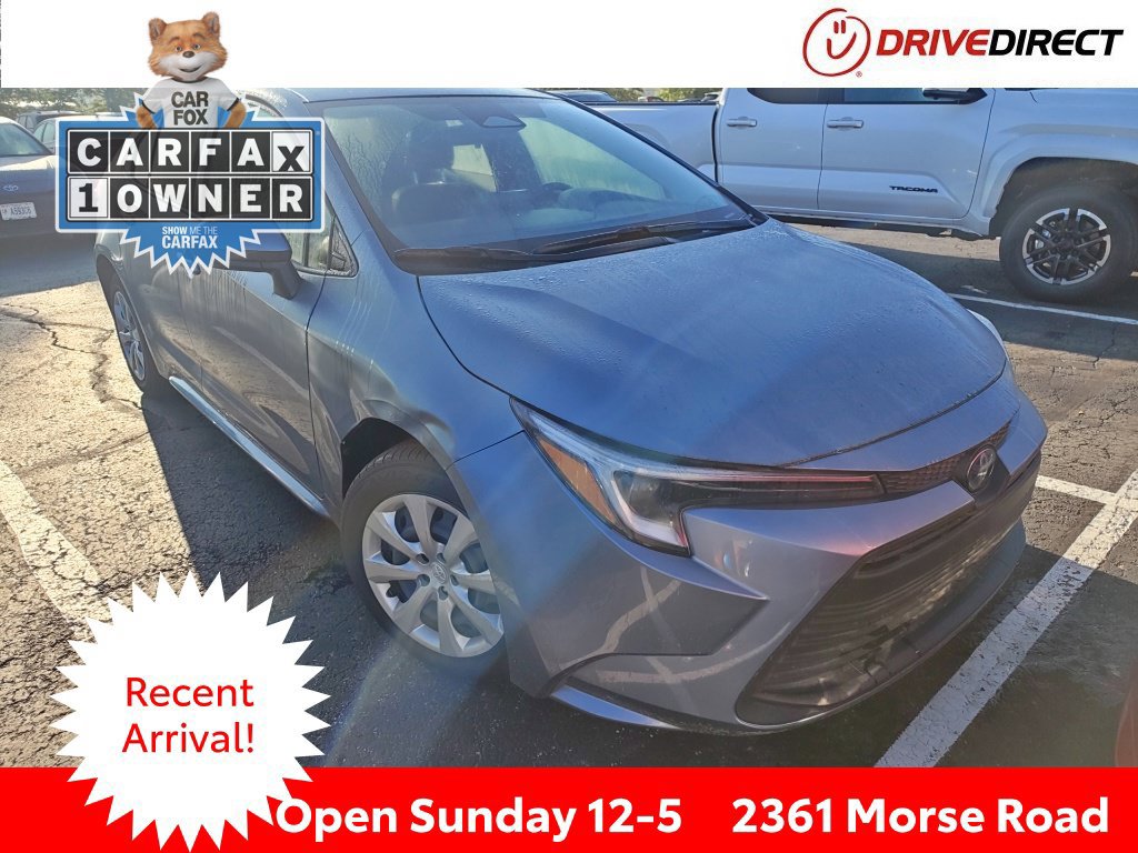 Used 2025 Toyota Corolla LE FWD image 1