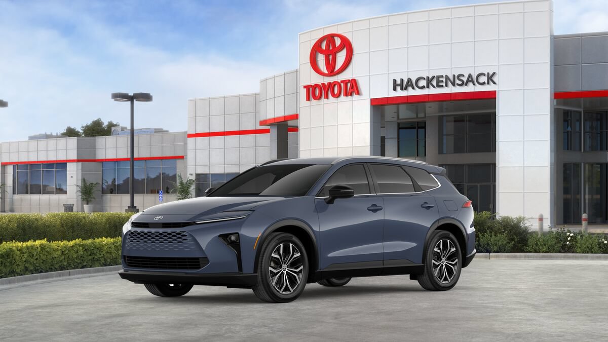 New 2026 Toyota Crown Signia AWD/4WD image 2