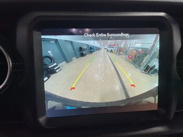 Used 2023 Jeep Wrangler Unlimited Sahara w/ Cold Weather Group image 19