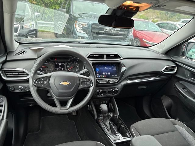Used 2023 Chevrolet TrailBlazer LT w/ Convenience Package AWD/4WD image 11