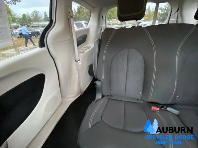 Used 2021 Chrysler Voyager L FWD image 22