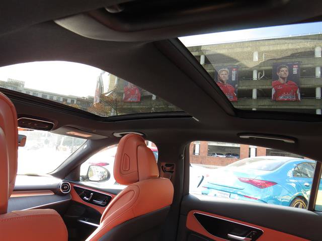 Used 2025 Mercedes-Benz C 300 4MATIC Sedan image 18