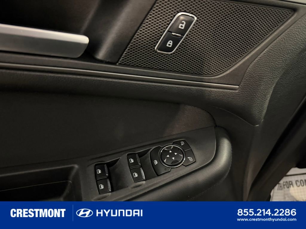 Used 2015 Ford Edge SE FWD image 24