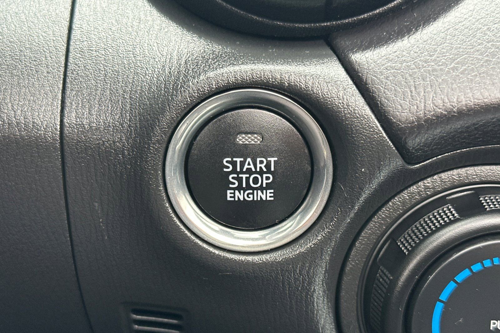 Used 2023 MAZDA MX-5 Miata Club w/ Weather Package image 17