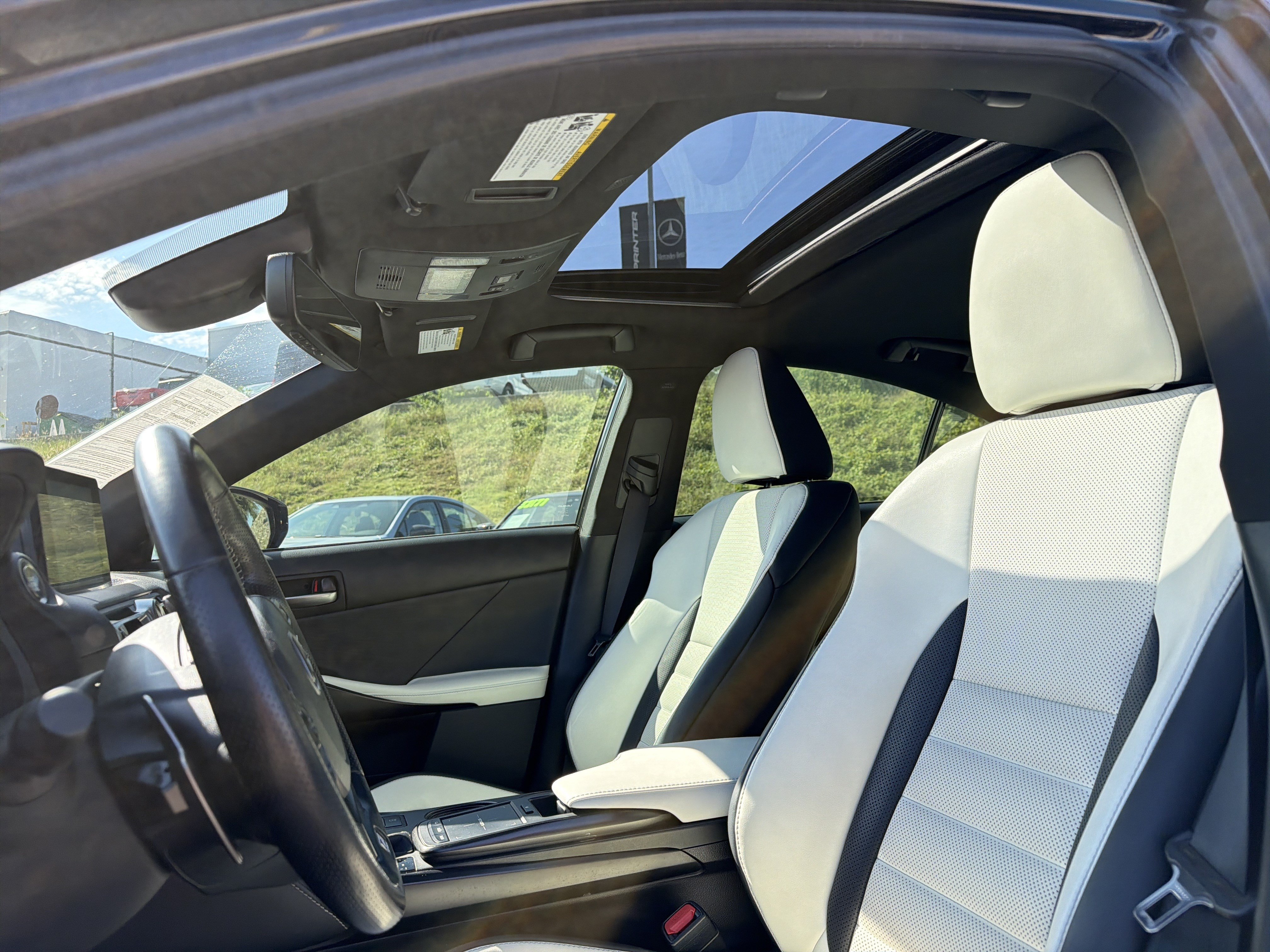 Used 2022 Lexus IS 350 F Sport RWD image 28