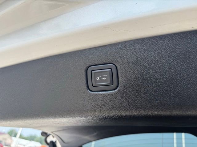 Certified 2023 Chevrolet Blazer RS w/ Driver Confidence II Package image 31