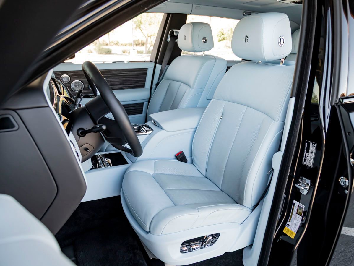 Used 2023 Rolls-Royce Phantom Sedan w/ The Phantom Package RWD image 29