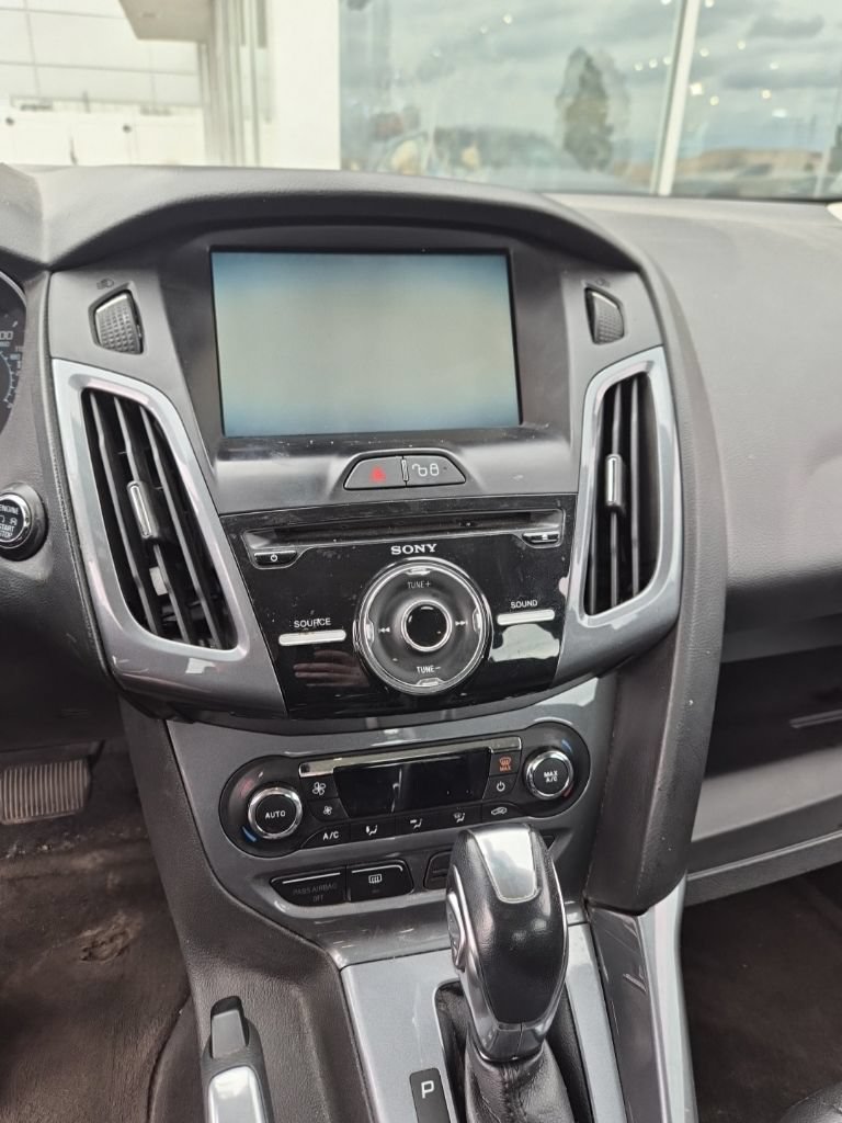 Used 2012 Ford Focus Titanium FWD image 10