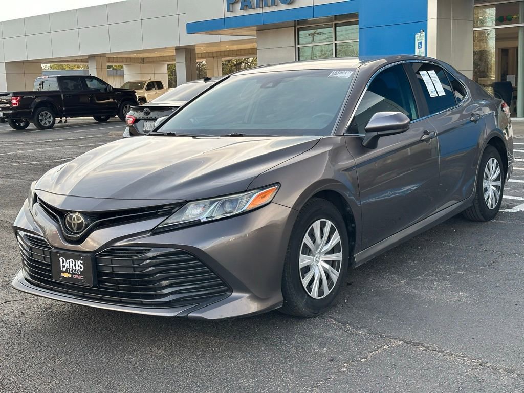 Used 2018 Toyota Camry L image 3