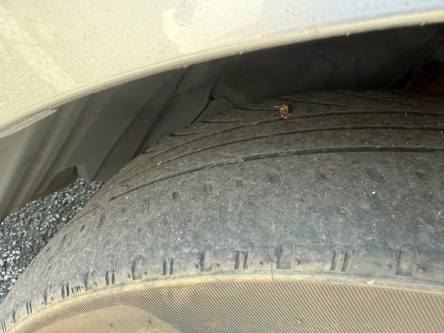 Used 2019 Toyota Camry SE image 4