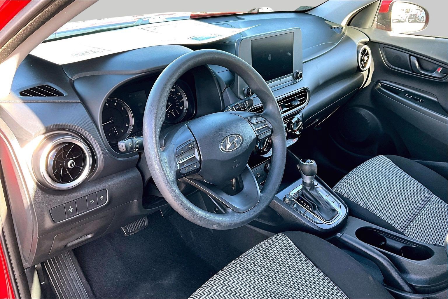 Used 2022 Hyundai Kona SE AWD/4WD image 12
