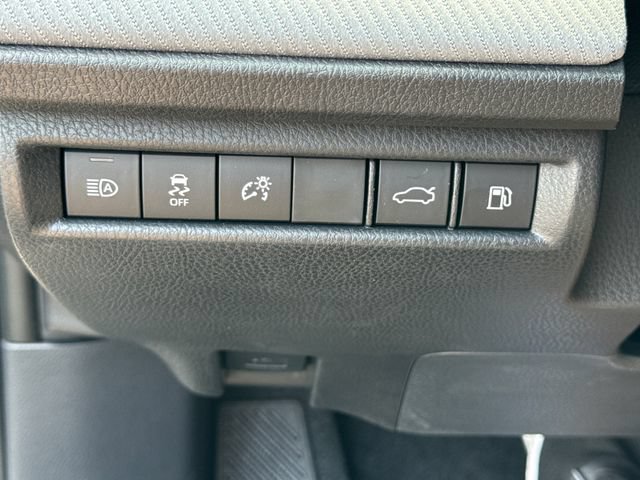 Used 2025 Toyota Camry SE w/ Convenience Package FWD image 31