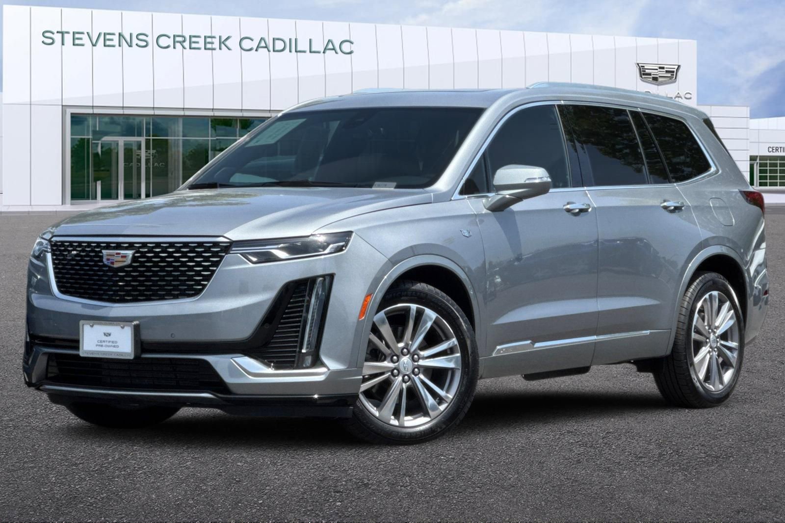 Certified 2025 Cadillac XT6 Premium Luxury FWD image 7