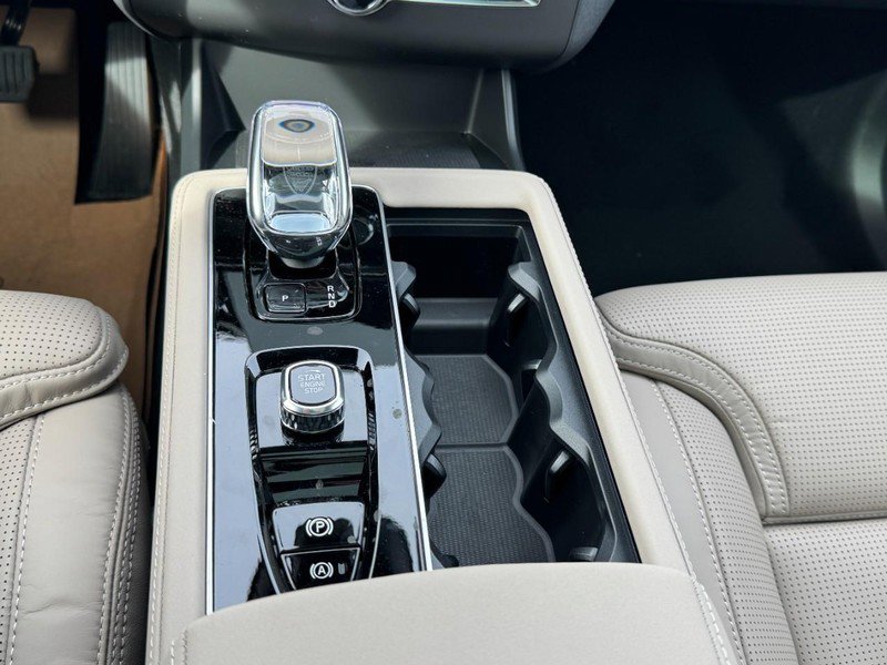 New 2026 Volvo XC90 T8 Ultra w/ Protection Package image 10