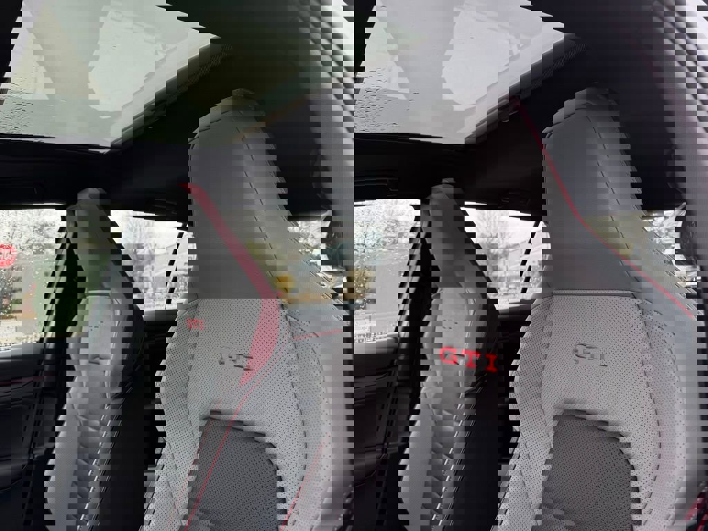 New 2026 Volkswagen GTI SE image 24