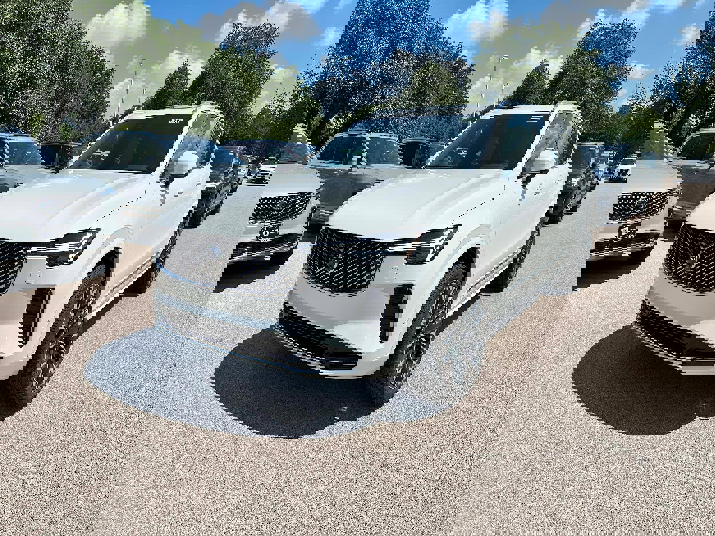 New 2026 Volvo XC90 B6 Plus w/ Protection Package Premier image 2