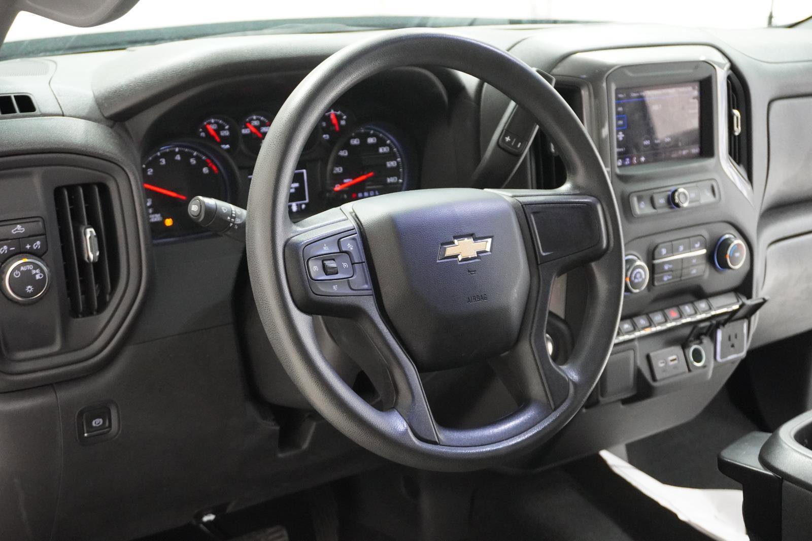 Used 2023 Chevrolet Silverado 1500 Custom image 15