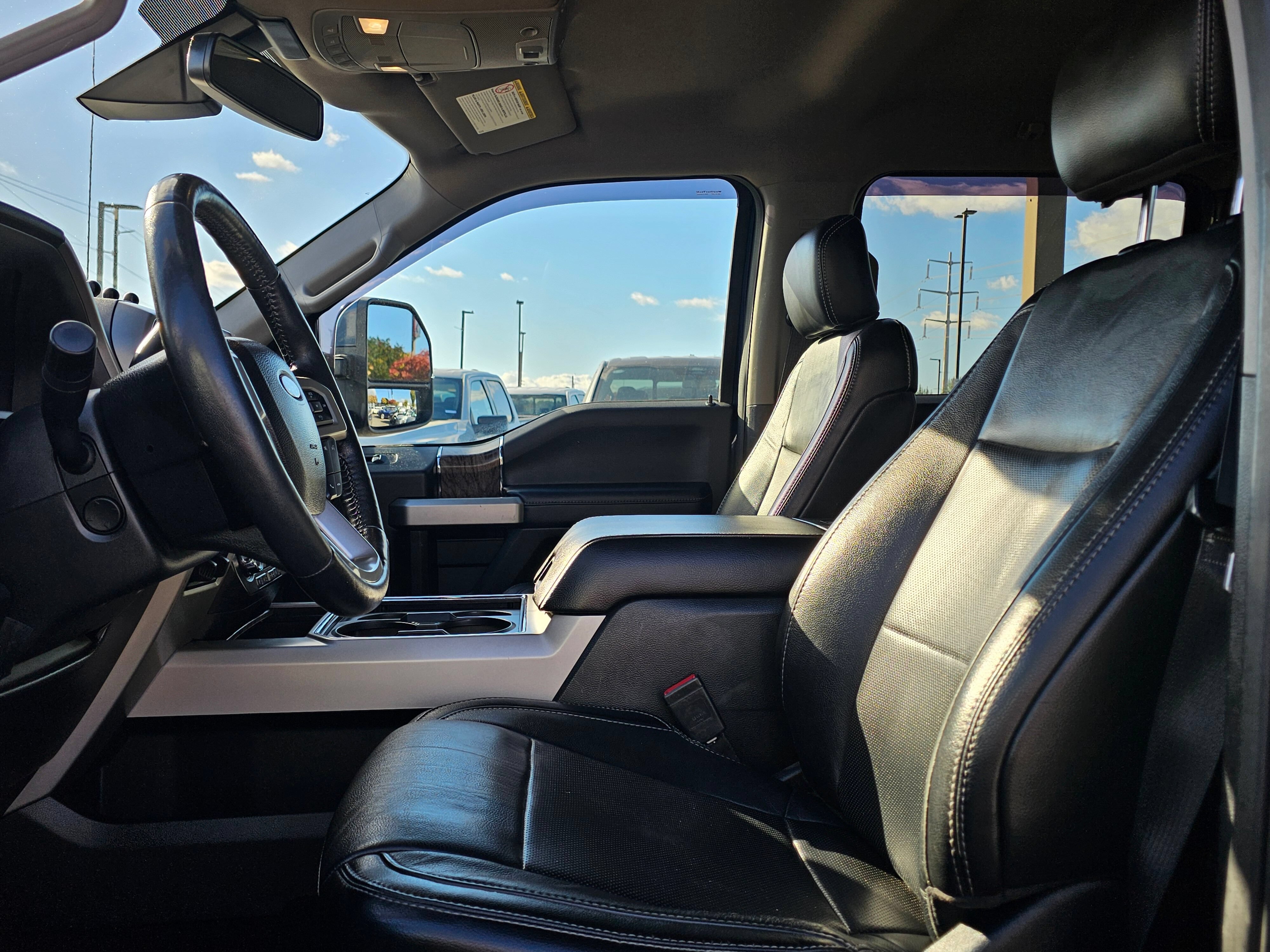 Used 2019 Ford F350 Lariat w/ Lariat Ultimate Package AWD/4WD image 18