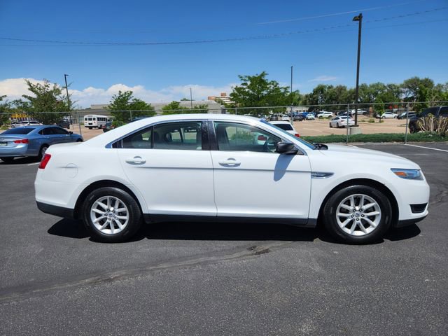 Used 2013 Ford Taurus SE FWD image 2