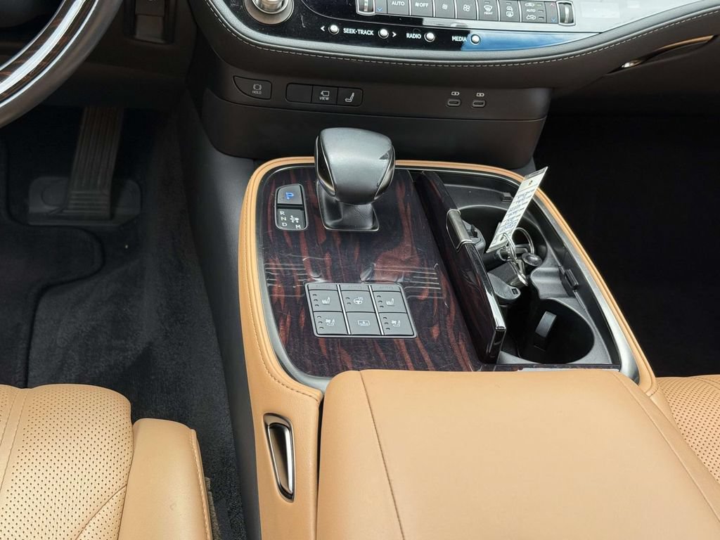 Used 2023 Lexus LS 500 AWD w/ Luxury Package image 19