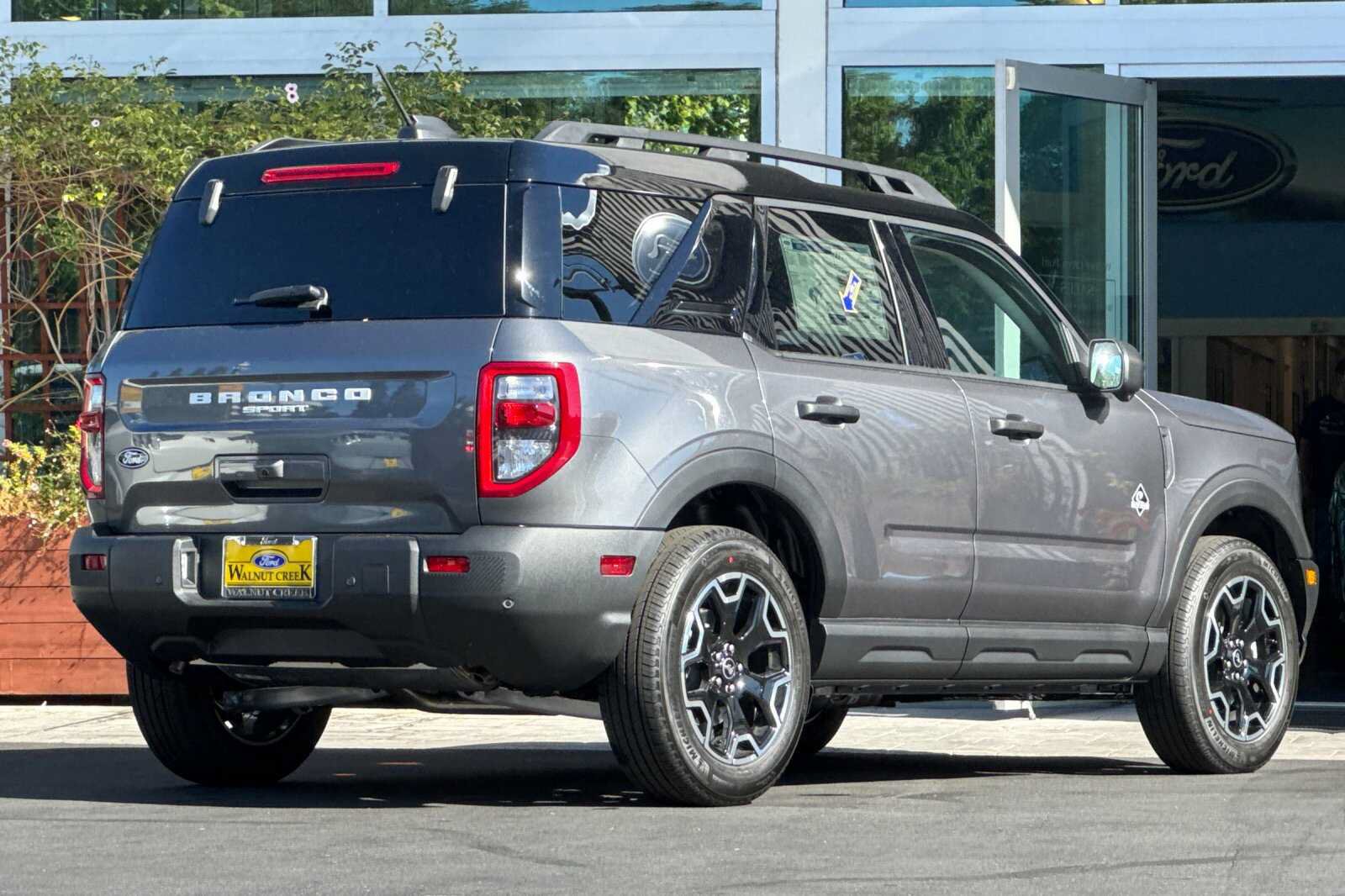 New 2026 Ford Bronco Sport Outer Banks w/ Outer Banks Tech Package+ AWD/4WD image 4