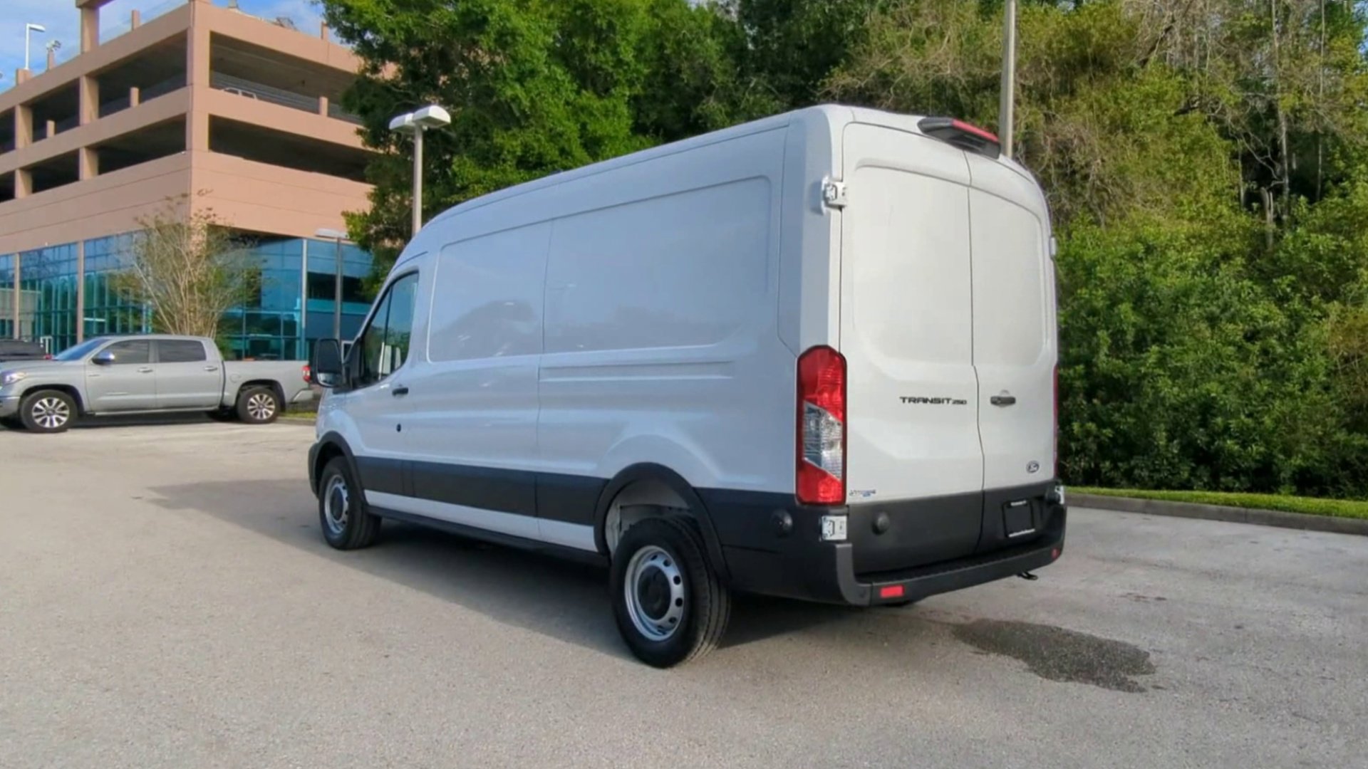 New 2026 Ford Transit 250 148 Medium Roof image 20