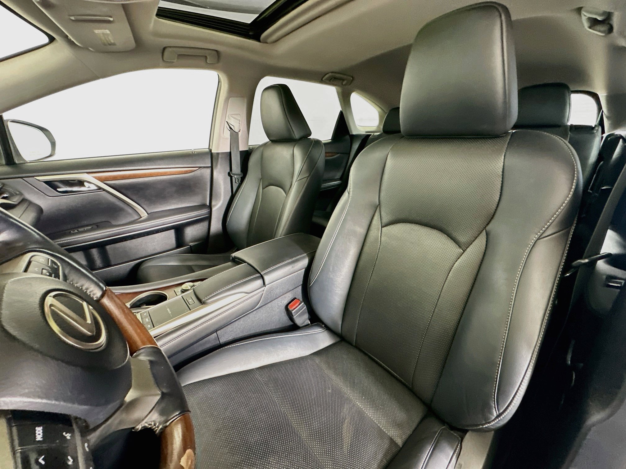 Used 2020 Lexus RX 450hL AWD w/ Premium Package image 13