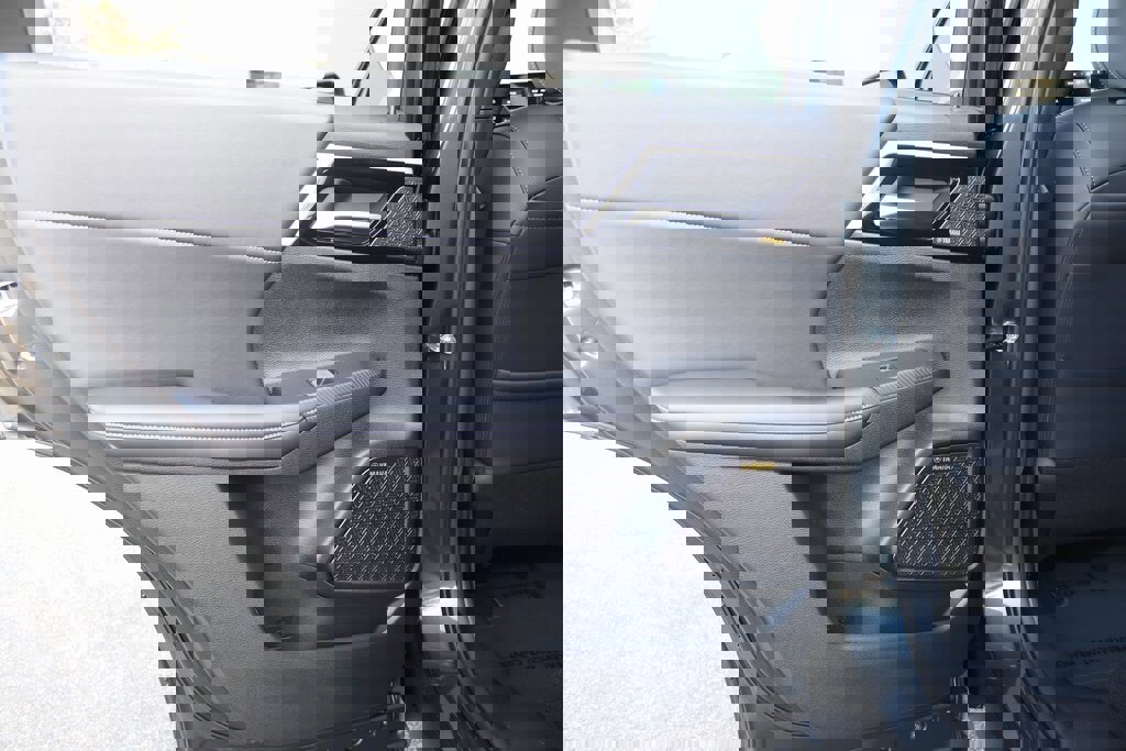 New 2026 Mitsubishi Outlander SE image 24