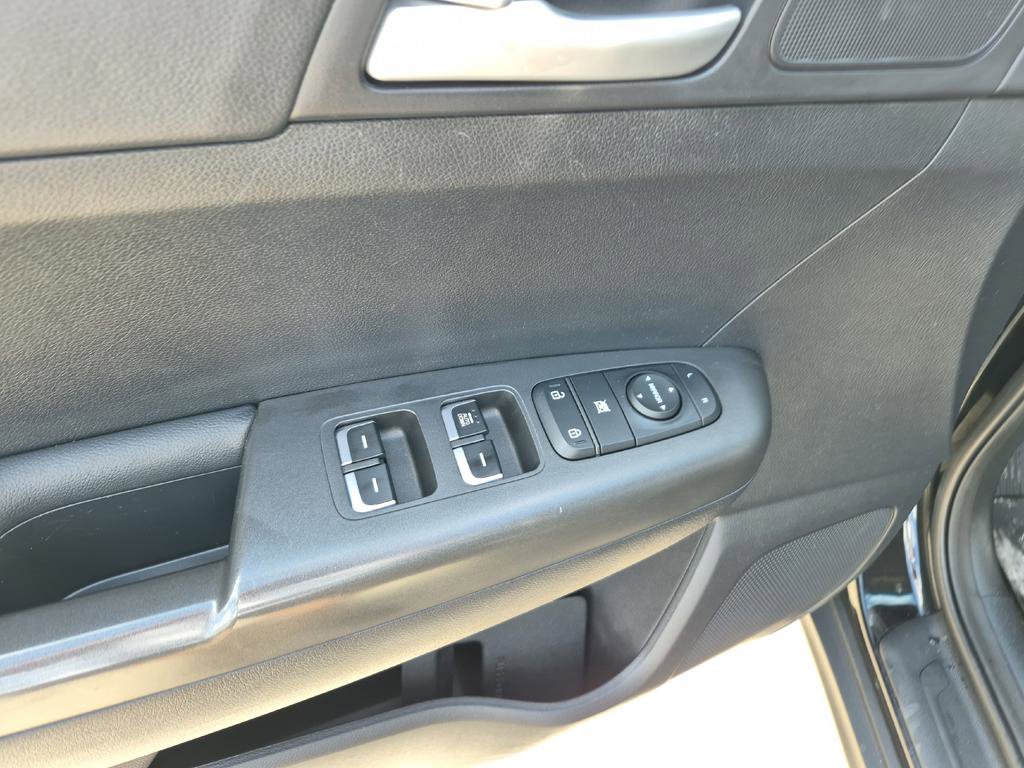 Used 2019 Kia Sportage LX image 25