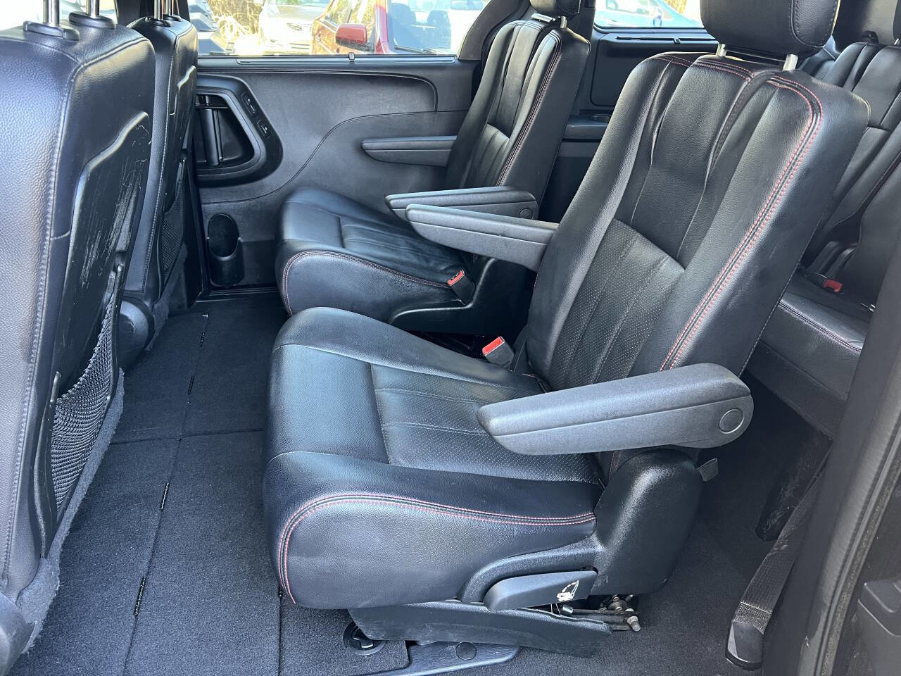 Used 2017 Dodge Grand Caravan GT image 12