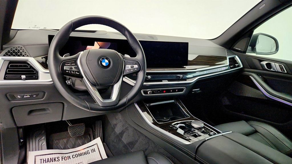 Used 2025 BMW X5 xDrive40i AWD/4WD image 13