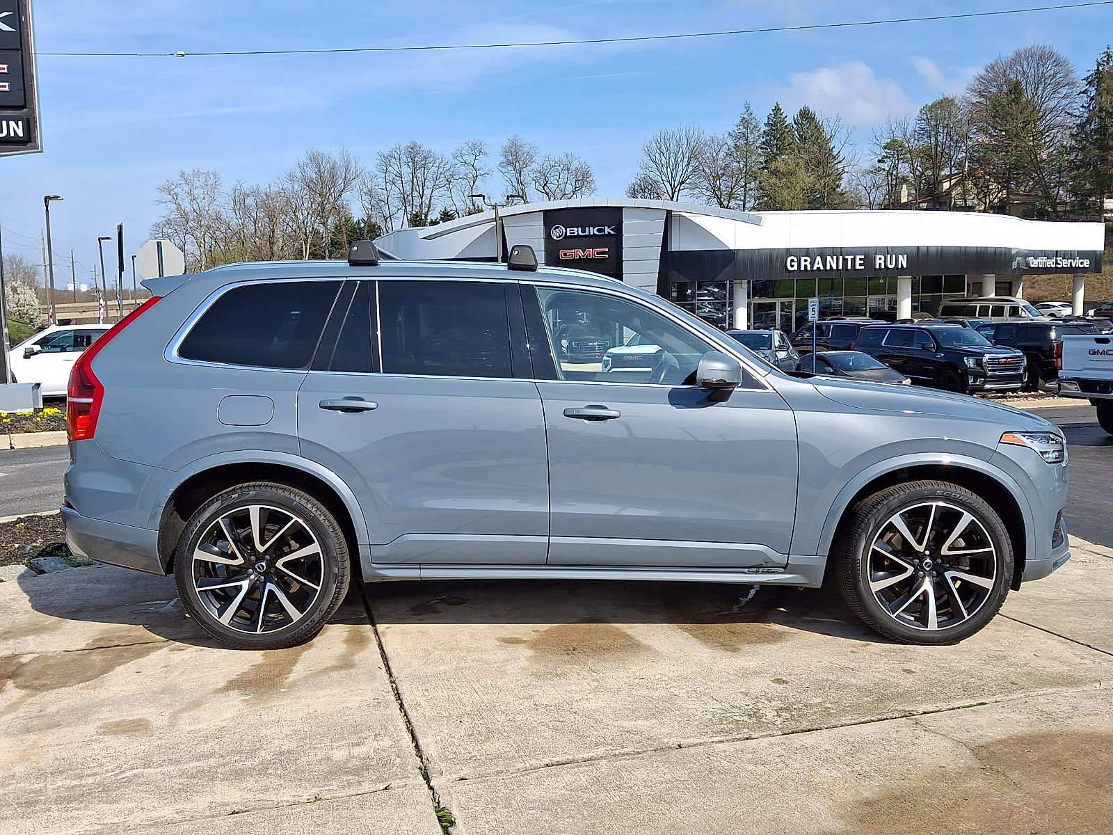 Used 2020 Volvo XC90 T6 Momentum w/ Protection Package Premier image 7