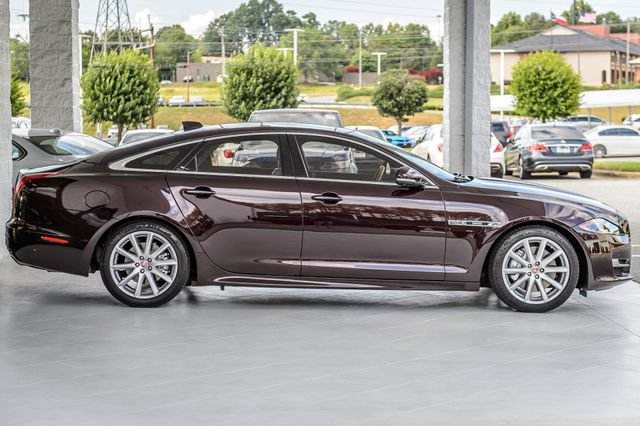 Used 2016 Jaguar XJ R-Sport RWD image 59