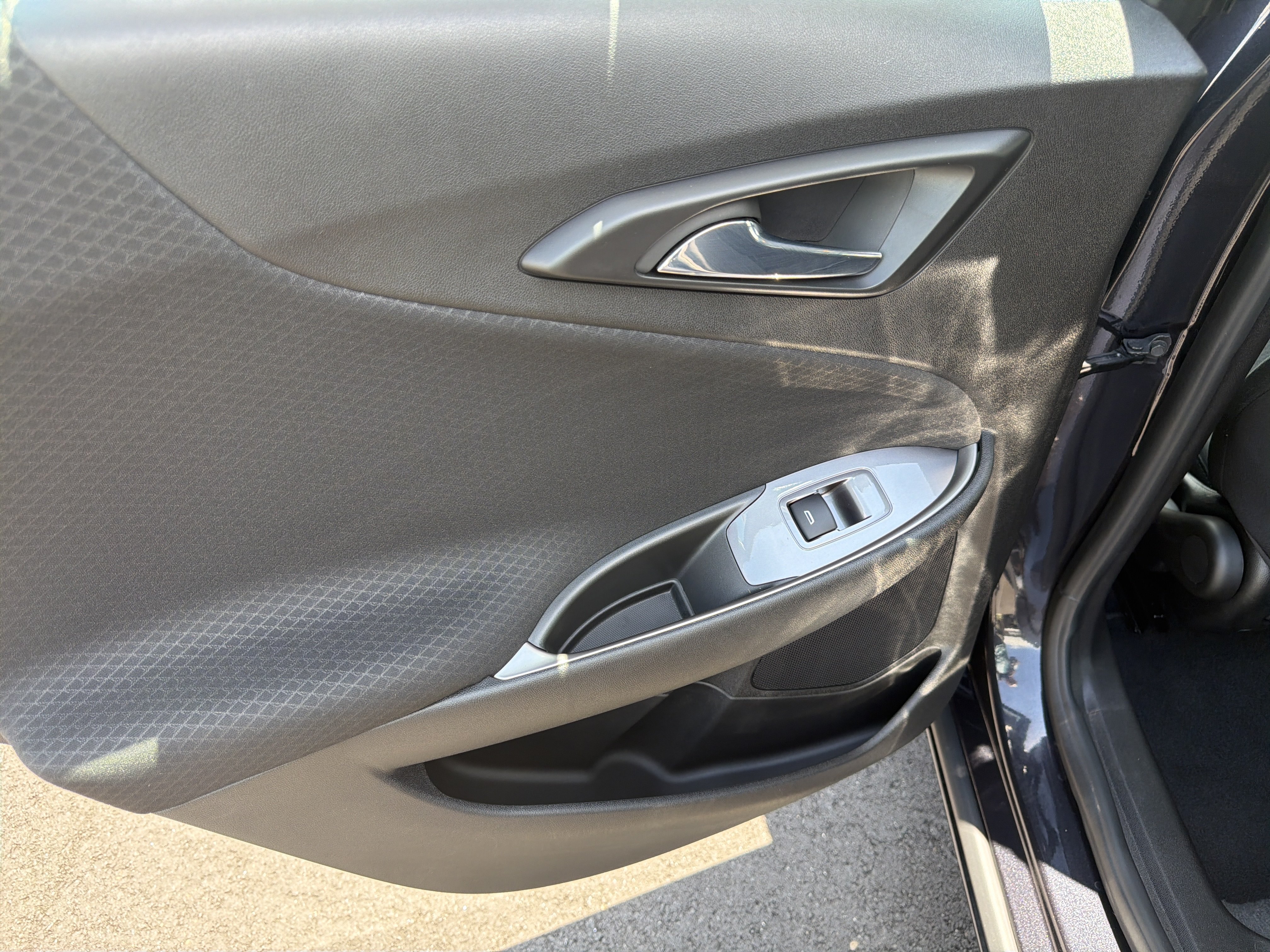 Used 2023 Chevrolet Malibu LS FWD image 27