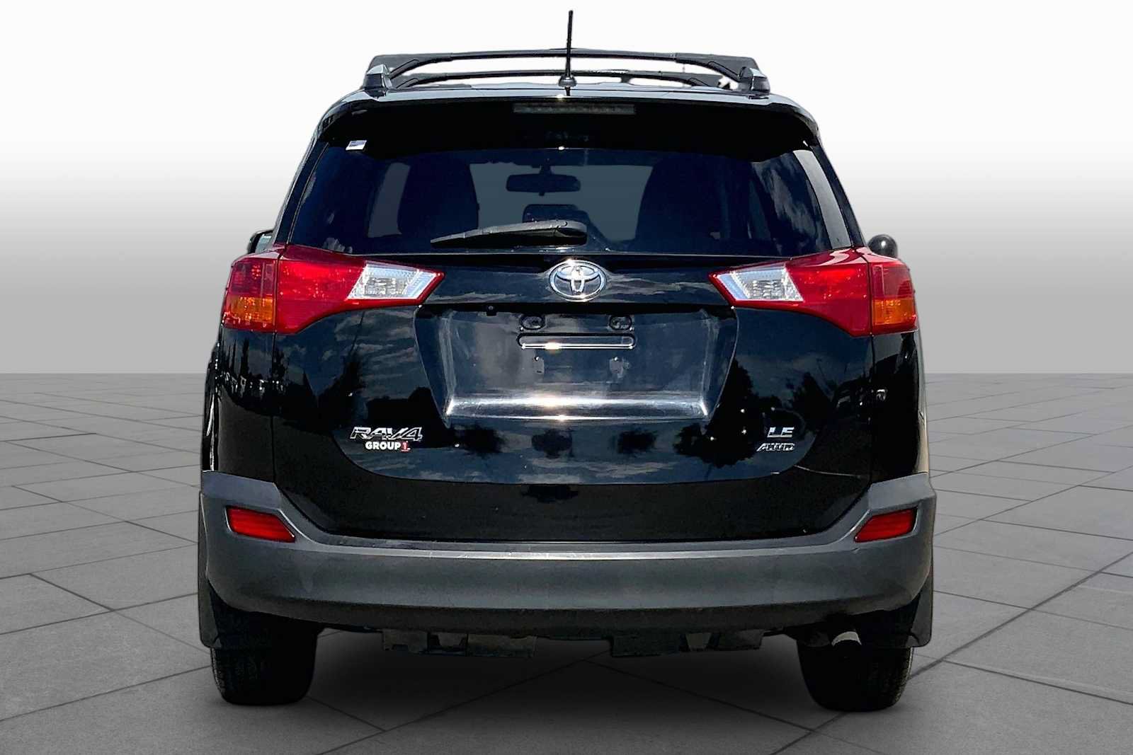 Used 2014 Toyota RAV4 LE AWD/4WD image 3