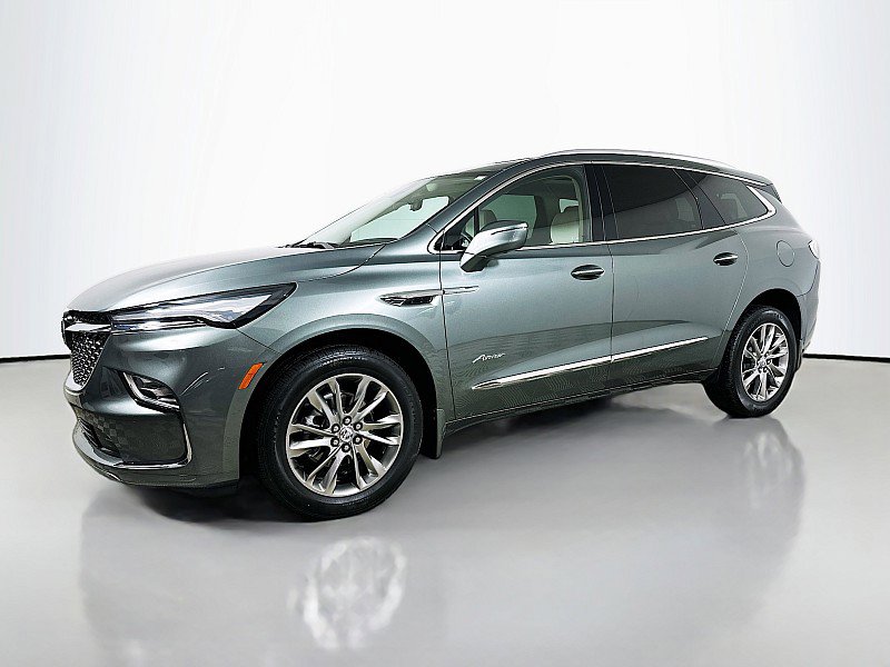 Used 2023 Buick Enclave Avenir w/ Avenir Technology Package AWD/4WD image 3