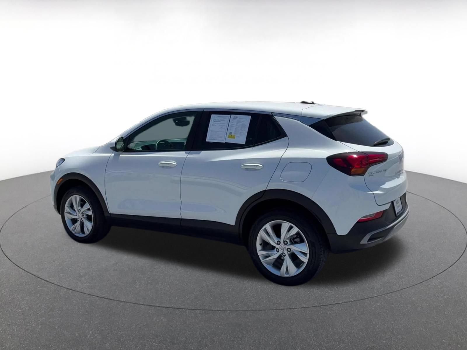 Used 2025 Buick Encore GX Preferred AWD/4WD image 10
