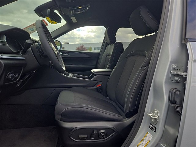 Used 2024 Jeep Grand Cherokee L Laredo w/ Luxury Tech Group I image 17