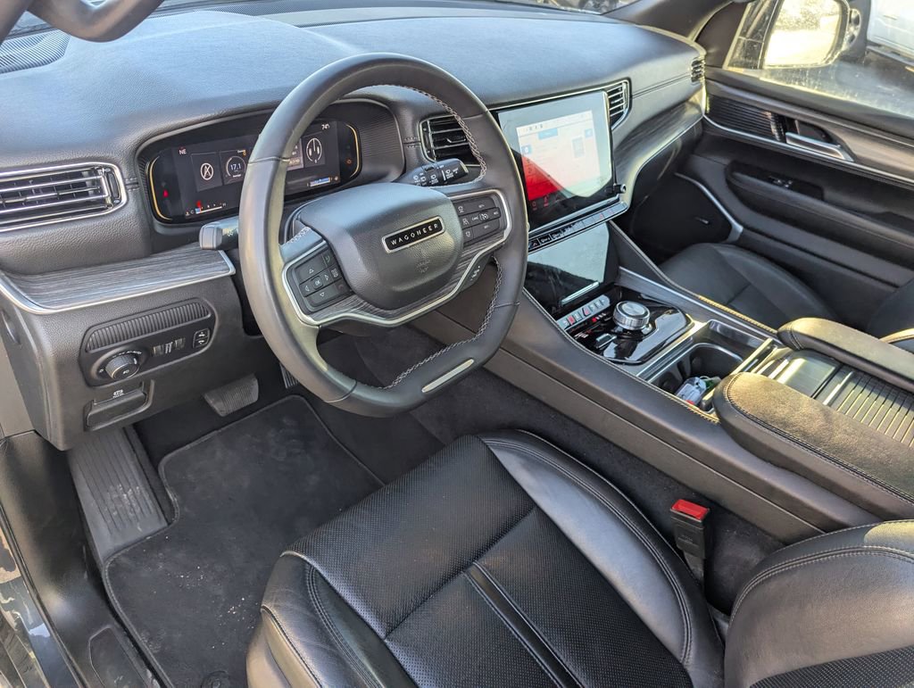 Used 2024 Jeep Wagoneer Series II w/ Flexible Seating Group image 13