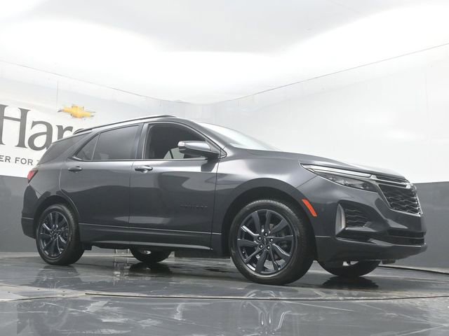 Used 2022 Chevrolet Equinox RS w/ RS Leather Package image 2