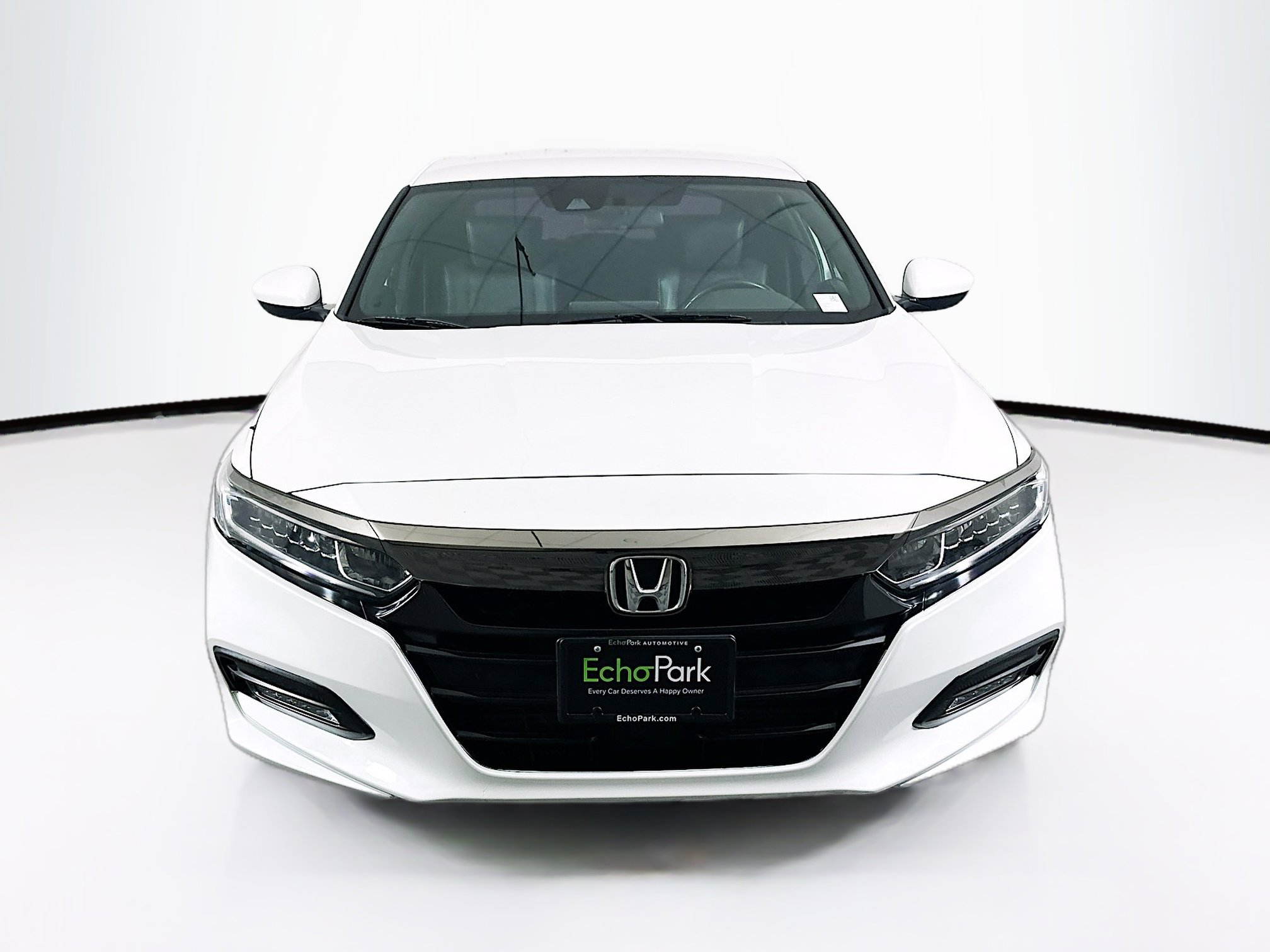 Used 2018 Honda Accord Sport image 2