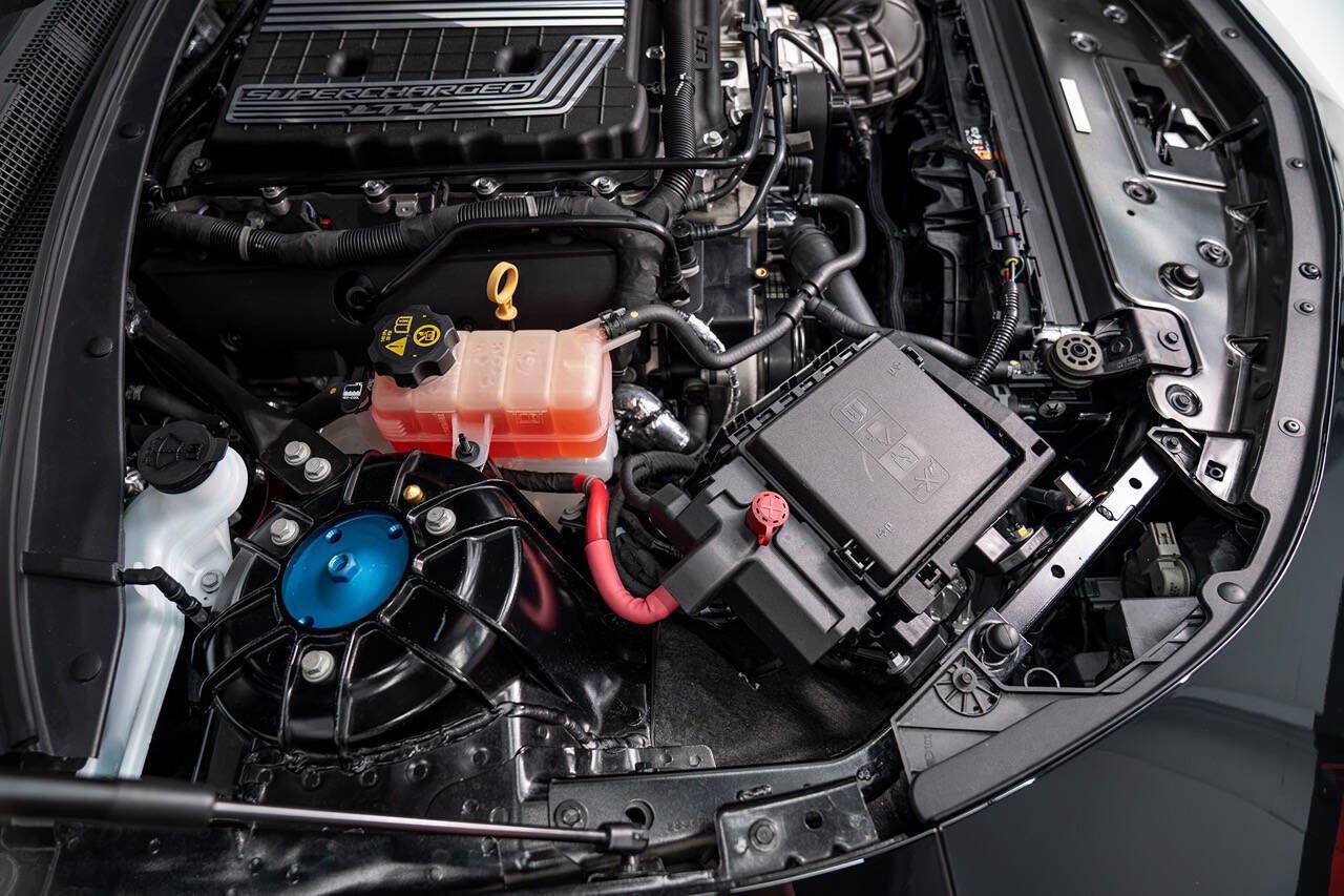 Used 2021 Chevrolet Camaro ZL1 RWD image 15