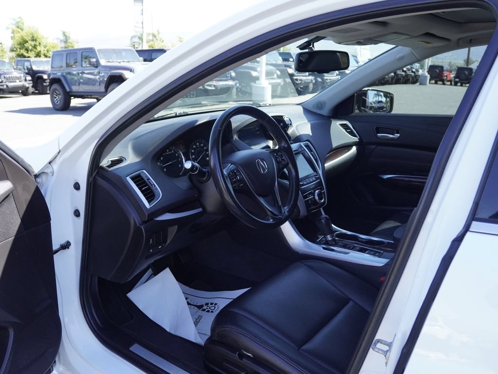 Used 2017 Acura TLX FWD image 24