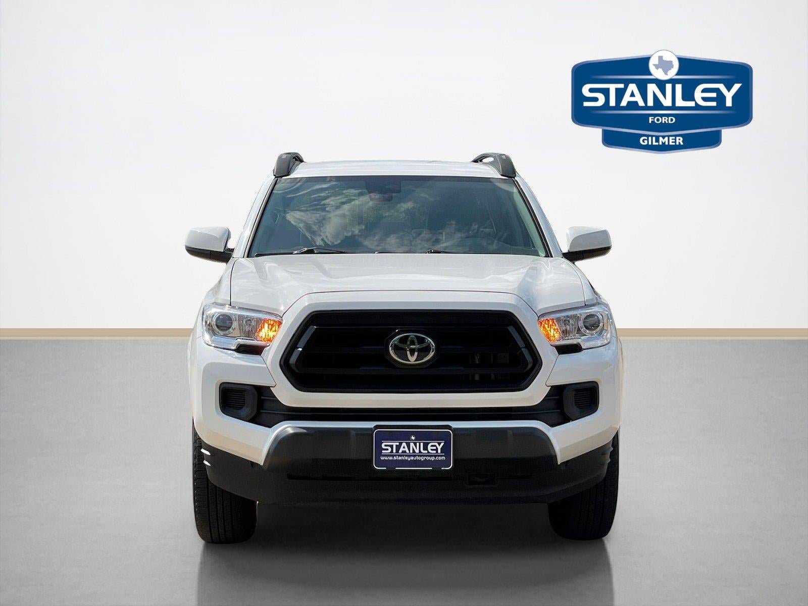 Used 2022 Toyota Tacoma SR AWD/4WD image 2