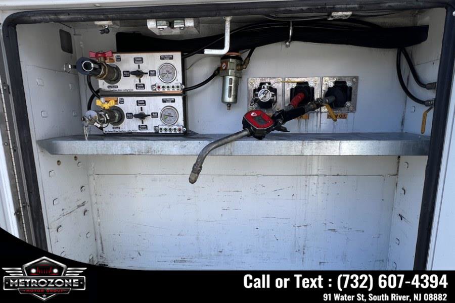 Used 2019 Freightliner Sprinter 3500 w/ Premium Package RWD image 28