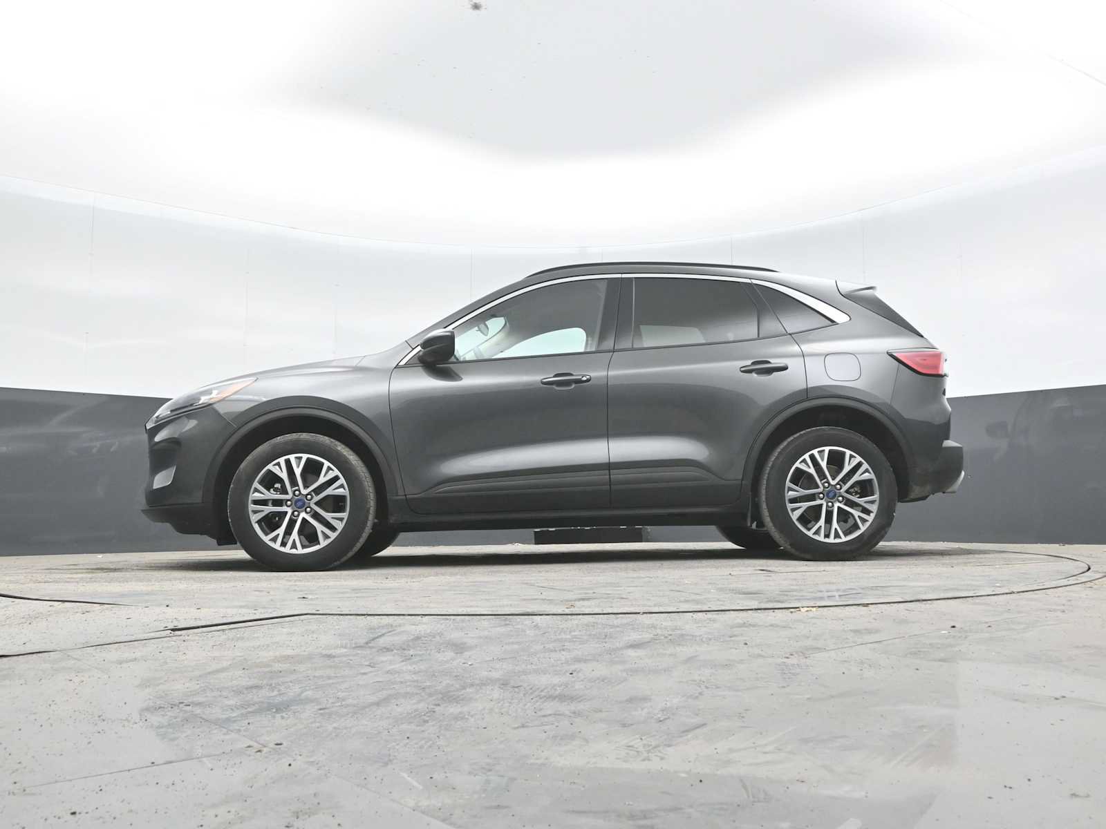 Used 2020 Ford Escape SEL AWD/4WD image 25
