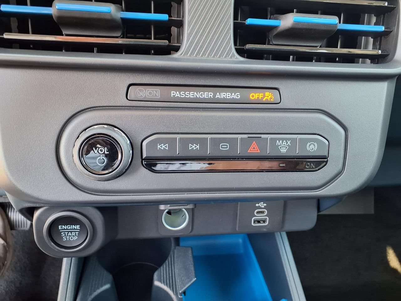 New 2026 Ford Maverick XLT w/ XLT Luxury Package FWD image 10